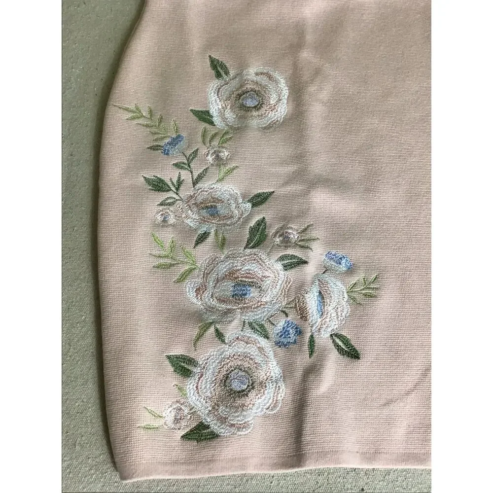 Calvin Klein Knit Pencil Skirt Floral Embroidery Detail Pink Sz. Small